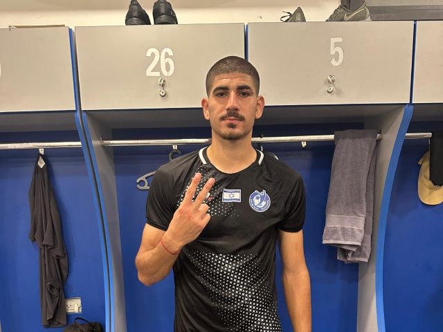 מכלוף. כבש צמד